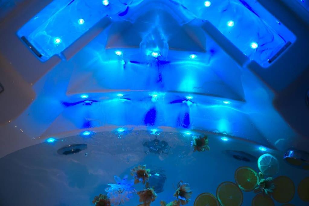 Luxury Room Jacuzzi Centre Ville Haut De Gamme Mülhausen Exterior foto